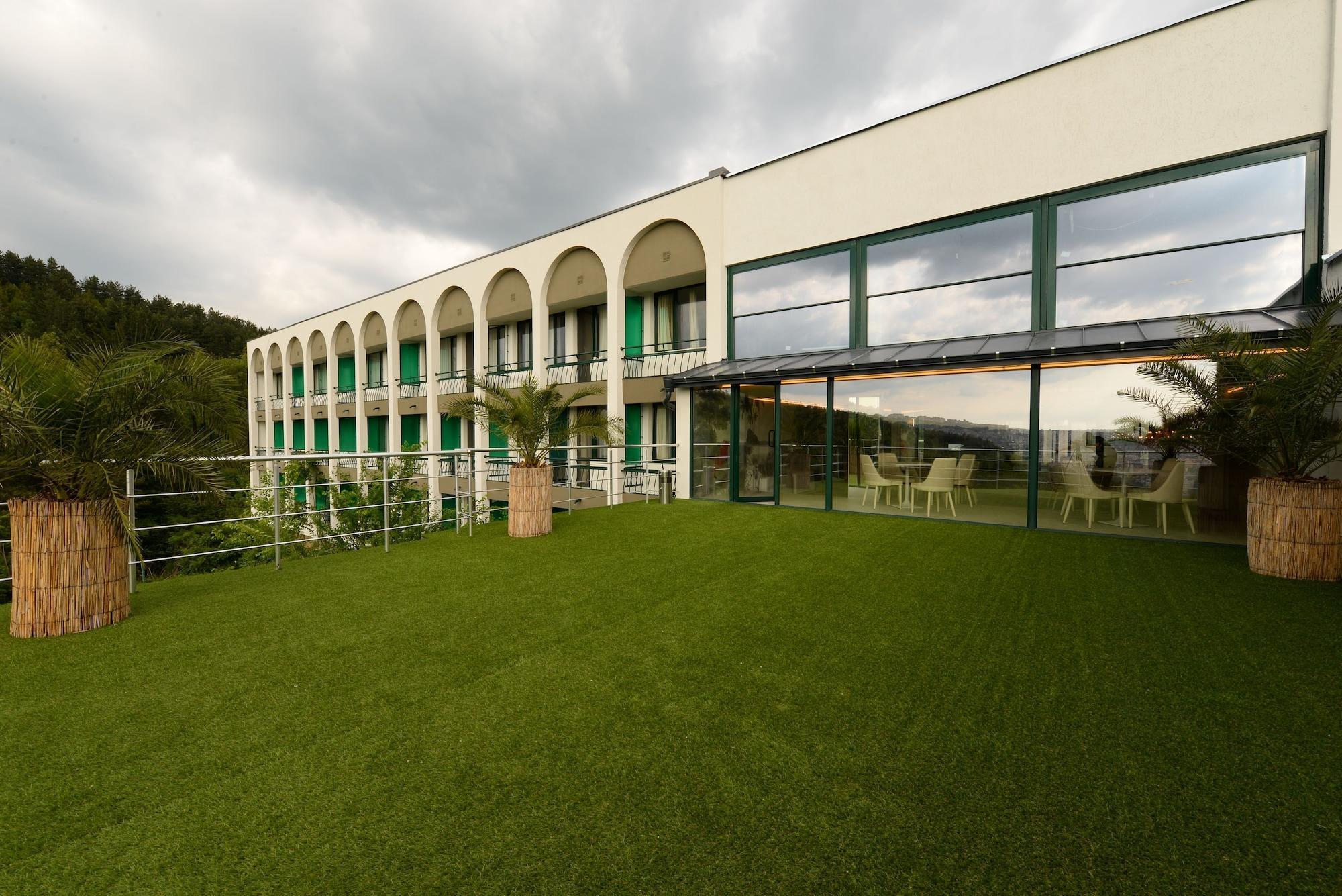 Park Hotel Raya Garden - Free Parking Wielkie Tyrnowo Zewnętrze zdjęcie