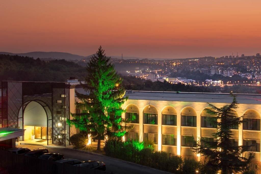Park Hotel Raya Garden - Free Parking Wielkie Tyrnowo Zewnętrze zdjęcie