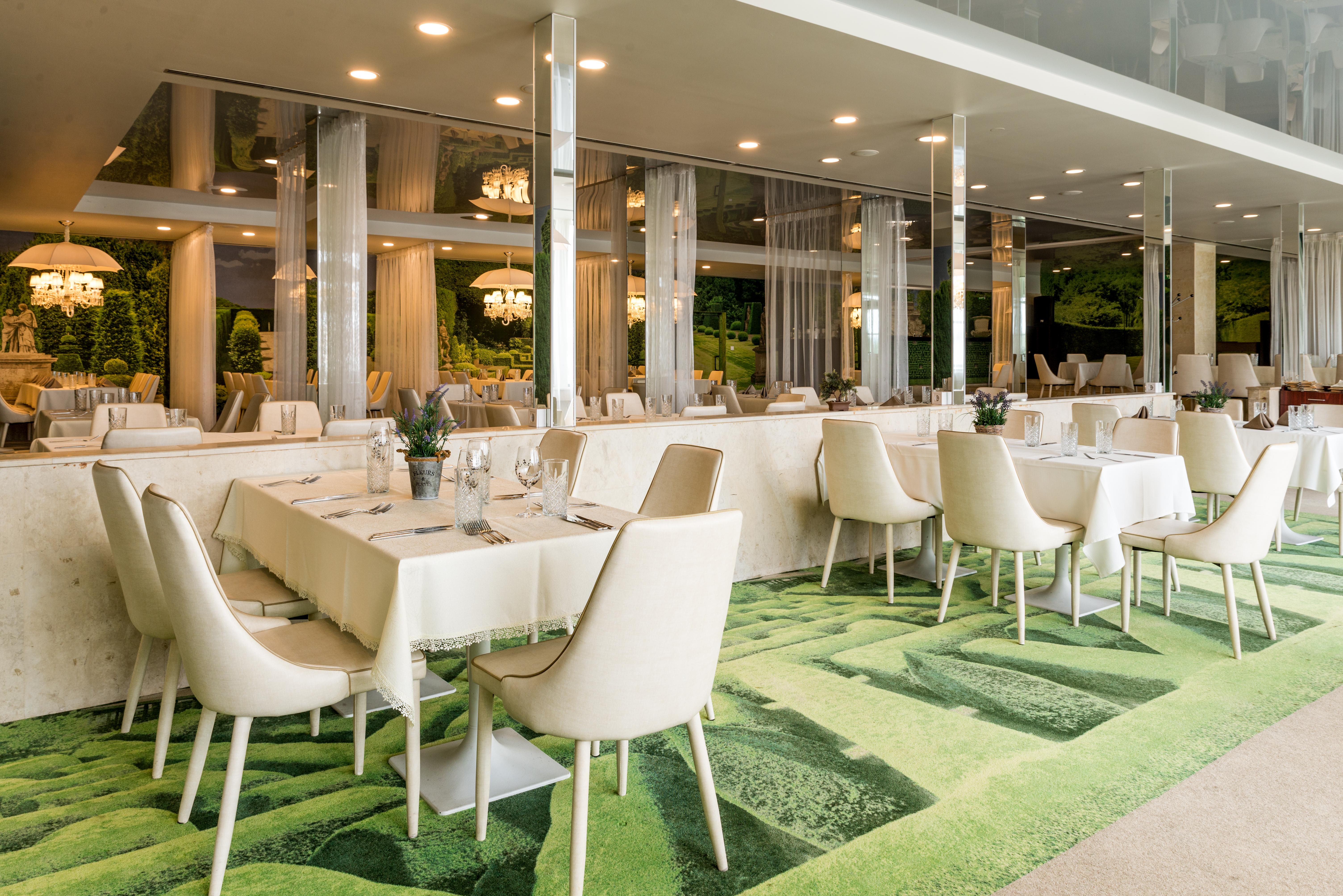 Park Hotel Raya Garden - Free Parking Wielkie Tyrnowo Zewnętrze zdjęcie