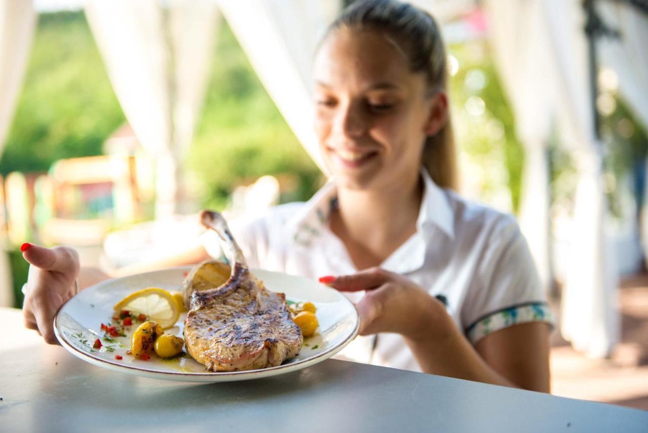 Park Hotel Raya Garden - Free Parking Wielkie Tyrnowo Zewnętrze zdjęcie
